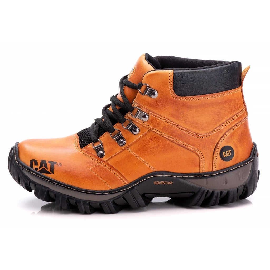 Bota Adventure Comfort Masculina Cat em Couro com Palmilha em Gel