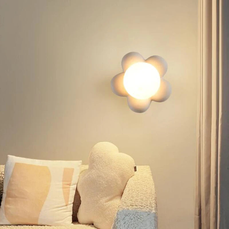 Arandela LED Flor Moderna - Iluminação Decorativa de Parede.