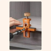 Gabarito de Instalação 2 em 1 para Portas de Armário - Akada Brasil